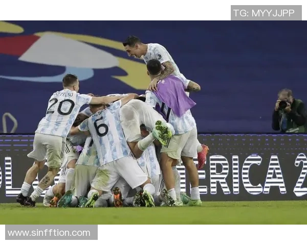 巴西男足大胜阿根廷，梅西无奈！