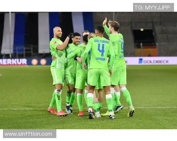 沃尔夫斯堡绝地逆袭斩落奥格斯堡战胜对手夺取胜利